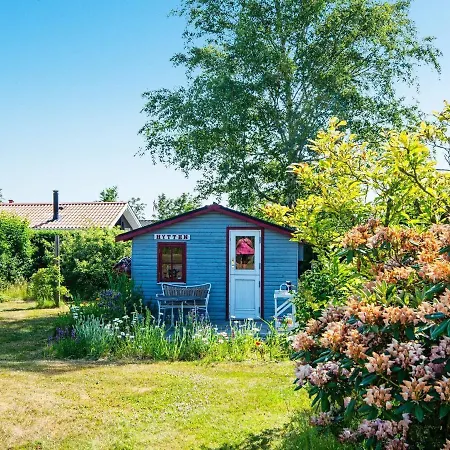 4 Person In Malling-by Traum * Malling