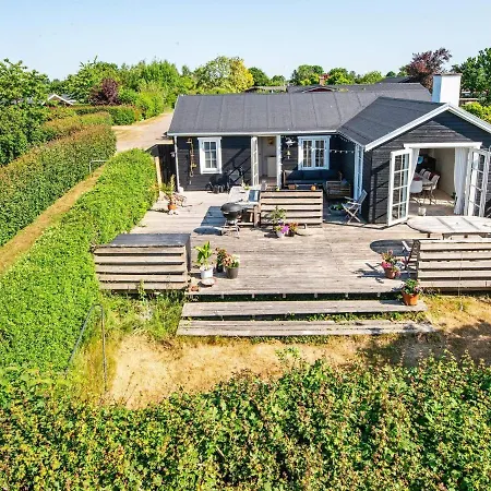 4 Person In Malling-by Traum Tatil Evi