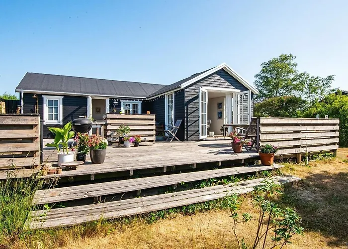 4 Person In Malling-by Traum * Malling